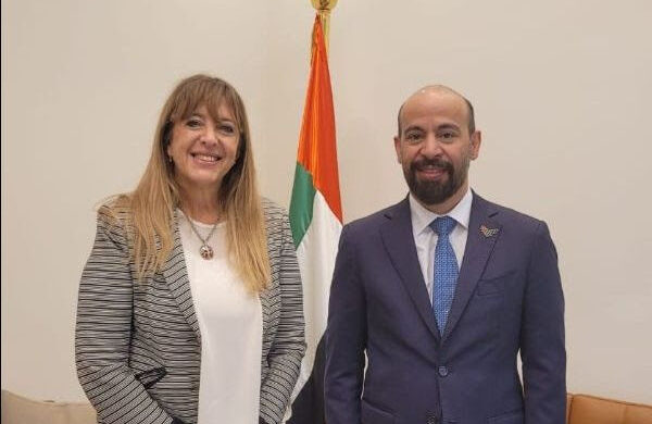 En Buenos Aires, Giménez se reunió con el embajador de Emiratos Árabes Unidos.